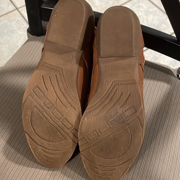 Brown boots - Picture 4 of 6